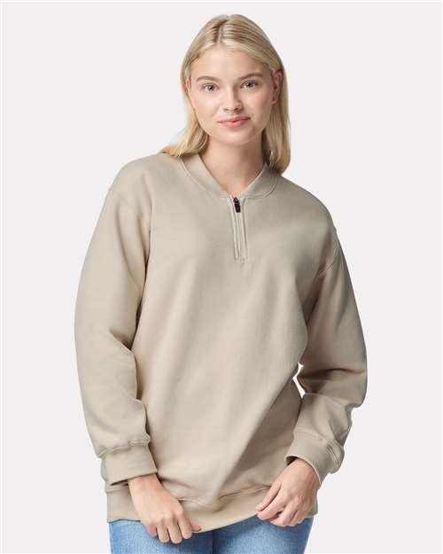 Unisex Softstyle® Midweight 1/4 Zip Sweatshirt